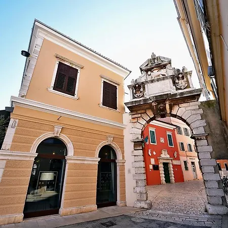 Antique Apartment Arsenale Rovinj Exterior foto
